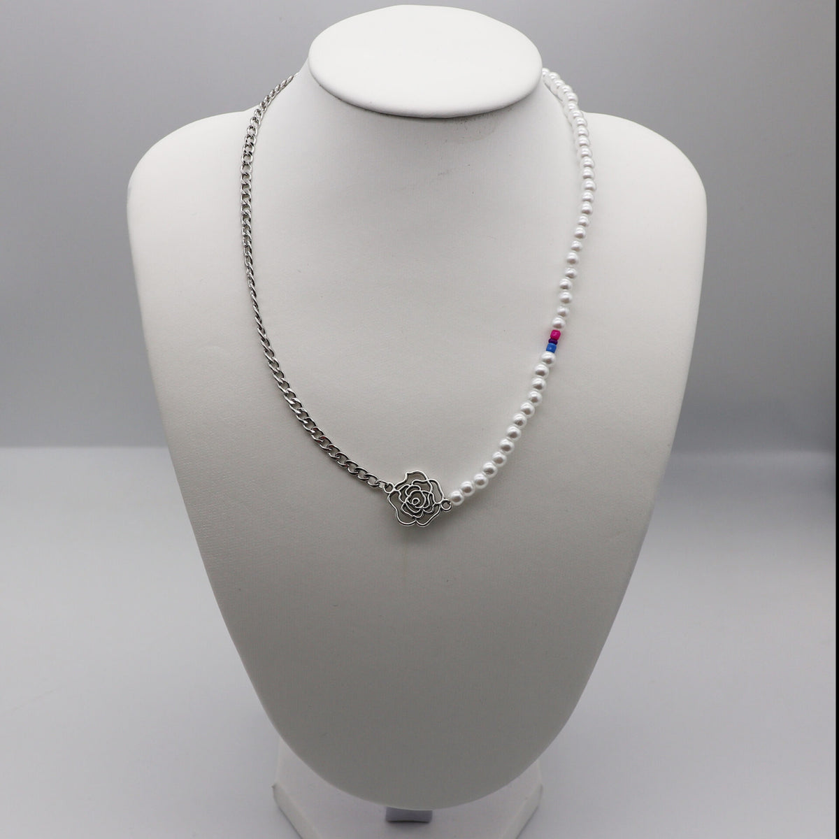 "Lou" - bisexuell Kette handmade