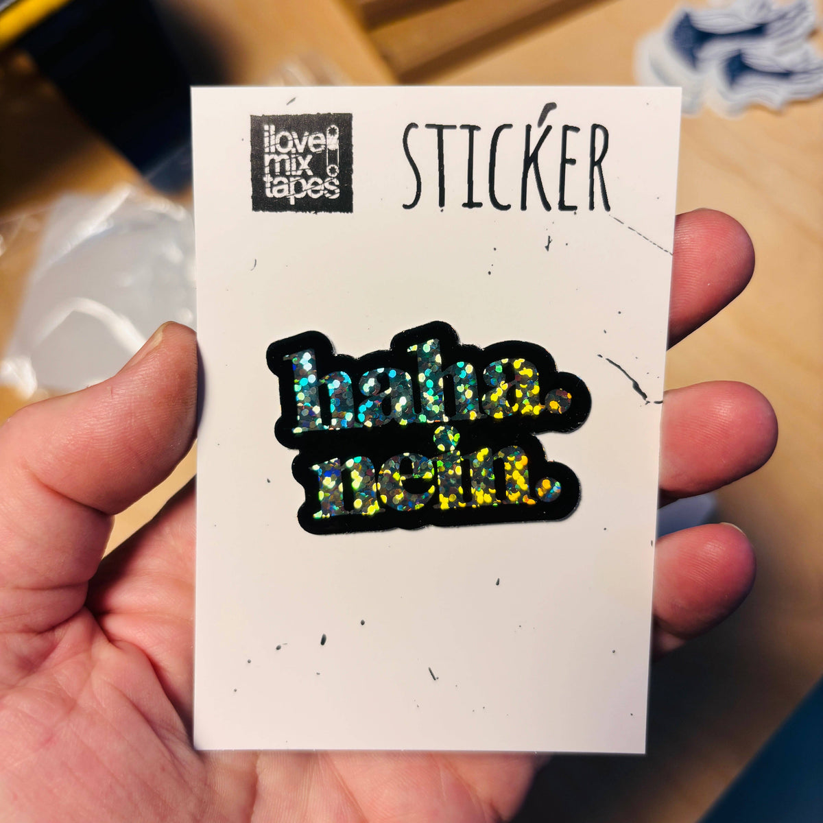 „haha. nein.“ Glitzersticker